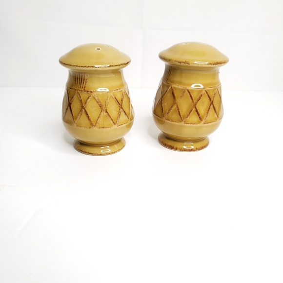 Brylane Home Kitchen 4 Piece Set - Picture 10 of 11